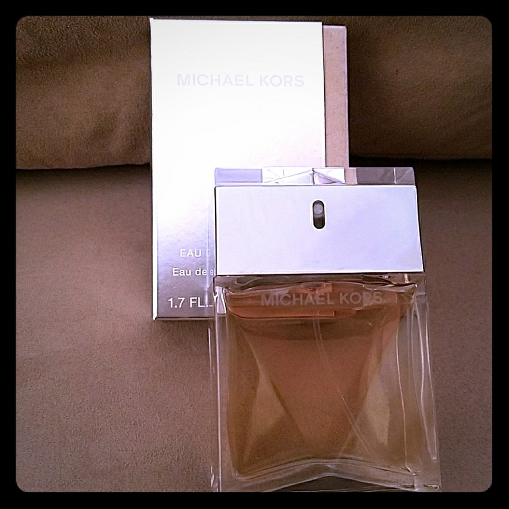 Michael Kors perfume - Picture 1 of 1